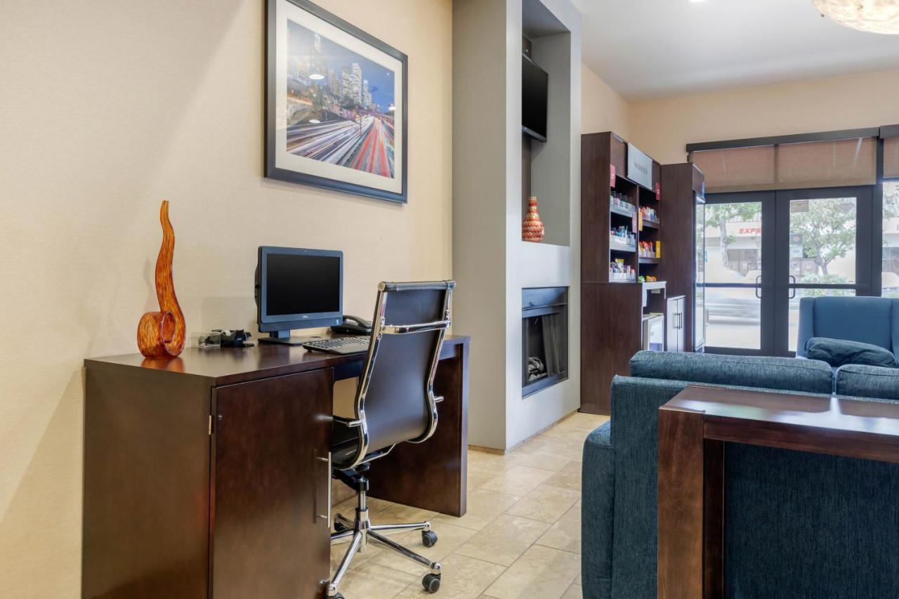 לה פואנטה Comfort Suites Near City Of Industry - Los Angeles מראה חיצוני תמונה